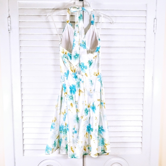 Floral Halter Midi Dress - Picture 12 of 14